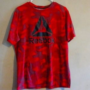 REEBOK tshirt red with short sleeves size Medium